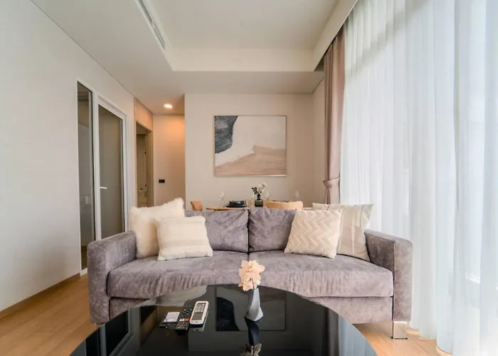 Panoramic 2br Ekkamai With Infinity Pool Bangkok