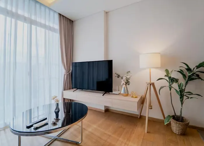 Panoramic 2br Ekkamai With Infinity Pool Bangkok